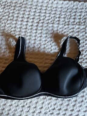 Freya Black Bra with Light Contrast Trim 36 H